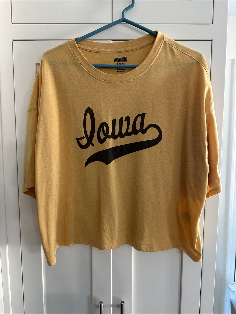 Iowa Script Cropped Tee in Mustard Yellow